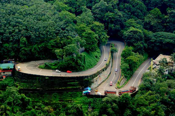 traveller available alleppey railway station